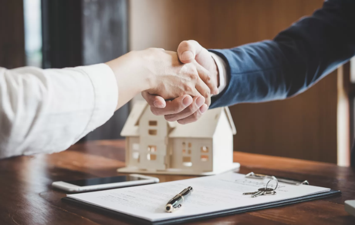 Do I Need an Estate Lawyer If I'm Not Wealthy?